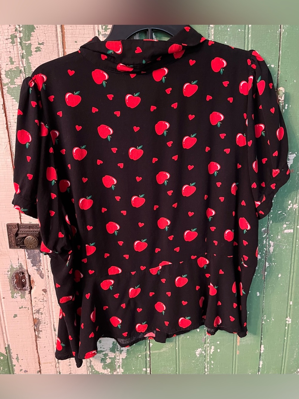 ModCloth Black Blouse with Red Apple & Heart Print Size 18 US - Picture 12 of 12